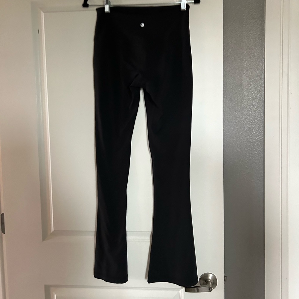 lululemon Align™ High-Rise Mini-Flared
Pant *Regular